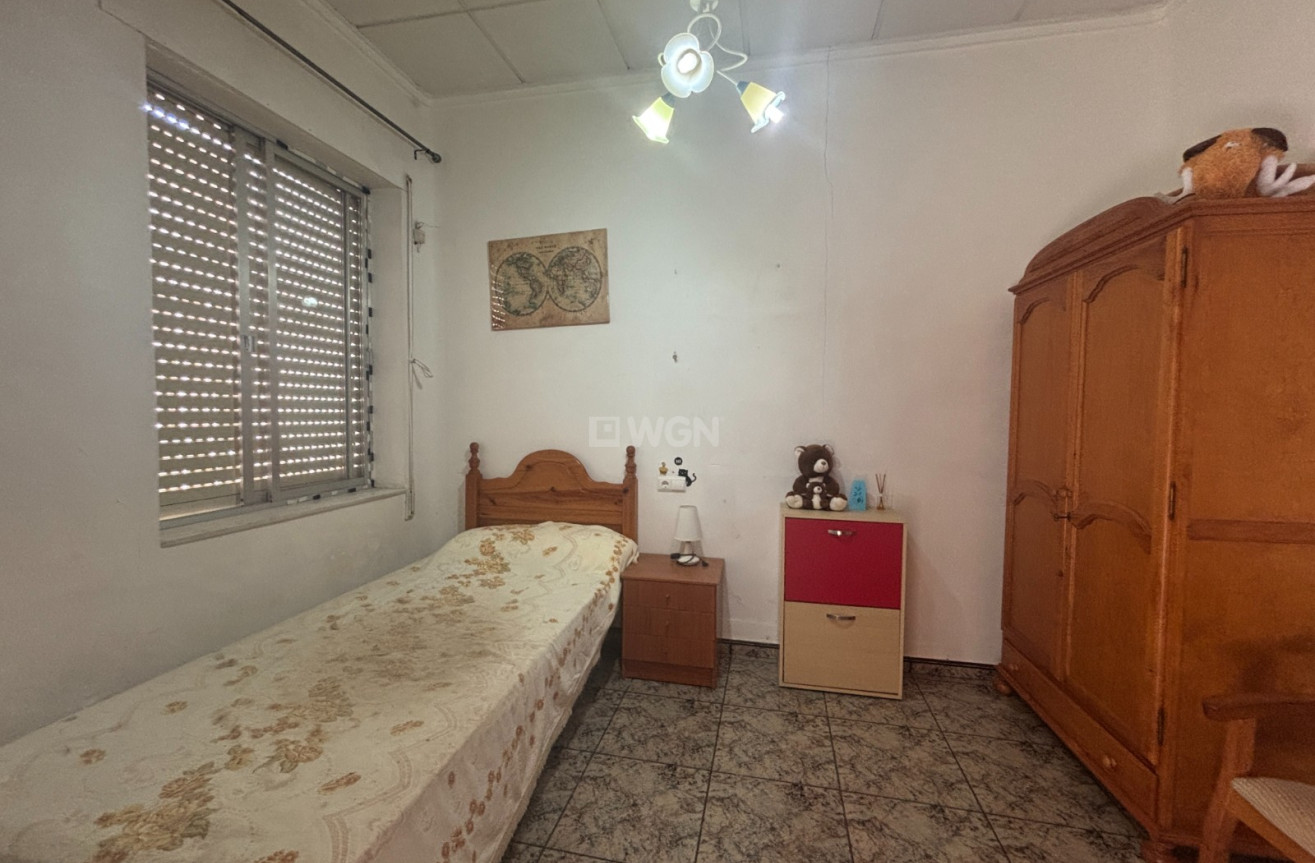 Odsprzedaż - Kamienica - Guardamar del Segura - Costa Blanca