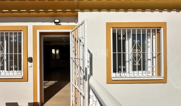 Resale - Apartment / flat - Orihuela Costa - Costa Blanca