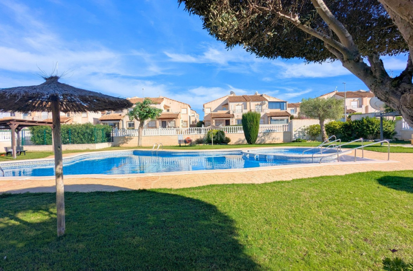 Odsprzedaż - Villa - Lo Crispin - Inland