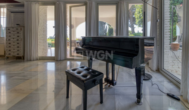 Odsprzedaż - Villa - Benalmadena - Costa del Sol