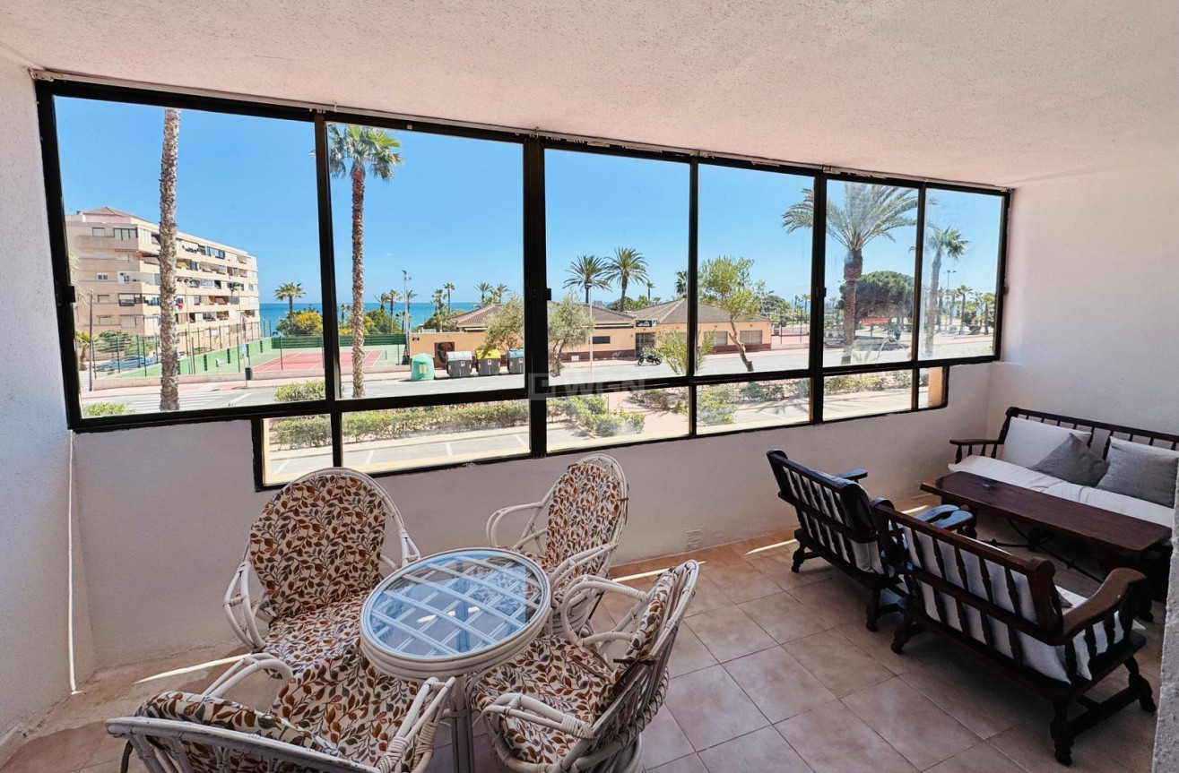 Odsprzedaż - Mieszkanie w bloku - Torrevieja - Cabo Cervera