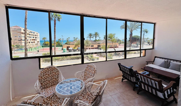 Odsprzedaż - Mieszkanie w bloku - Torrevieja - Cabo Cervera