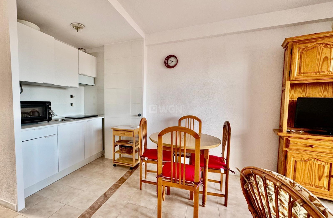 Odsprzedaż - Mieszkanie w bloku - Torrevieja - Cabo Cervera