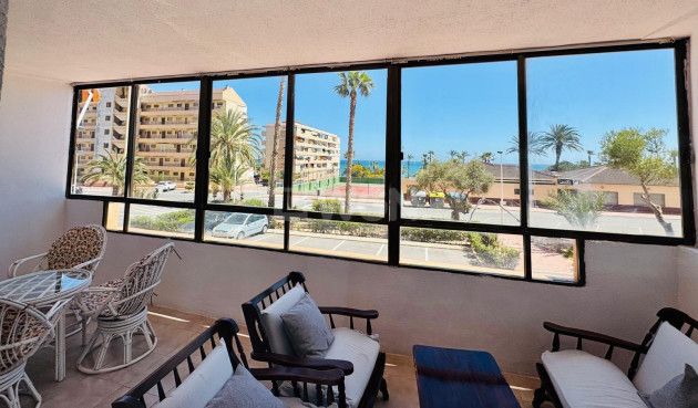 Odsprzedaż - Mieszkanie w bloku - Torrevieja - Cabo Cervera