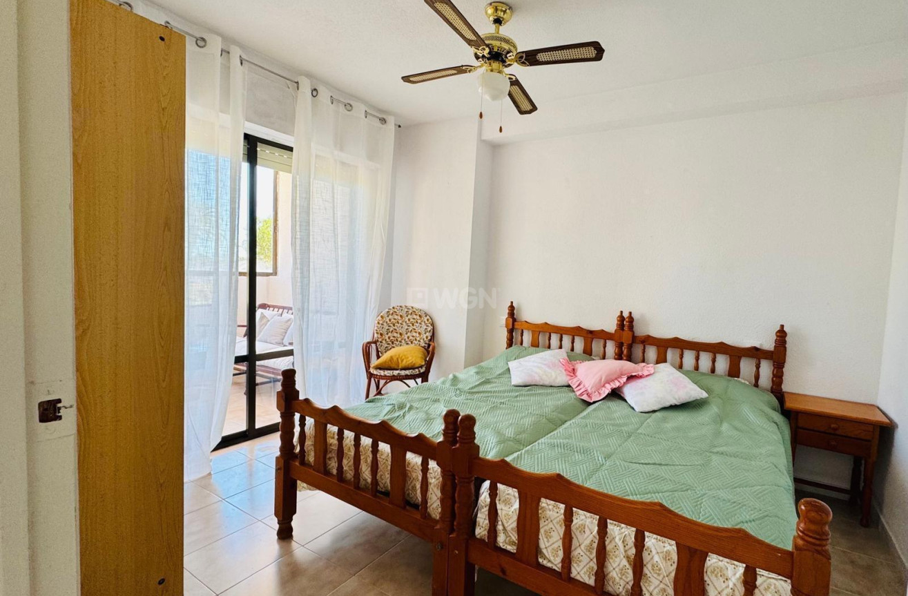 Odsprzedaż - Mieszkanie w bloku - Torrevieja - Cabo Cervera