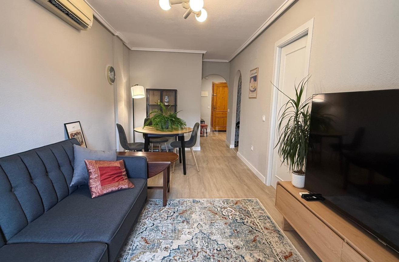 Resale - Apartment / flat - Torrevieja - Playa del Cura