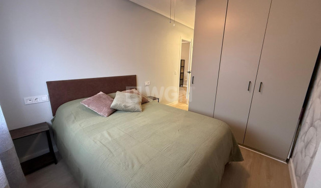 Resale - Apartment / flat - Torrevieja - Playa del Cura