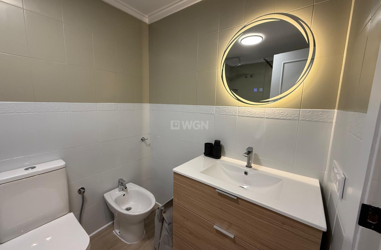Resale - Apartment / flat - Torrevieja - Playa del Cura