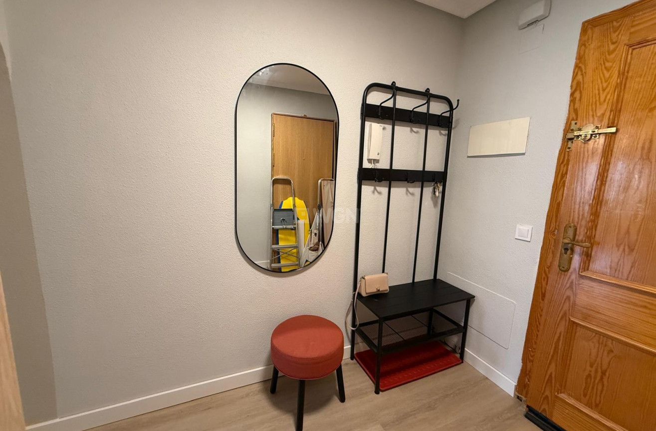 Resale - Apartment / flat - Torrevieja - Playa del Cura
