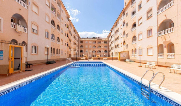 Resale - Apartment / flat - Torrevieja - Playa del Cura