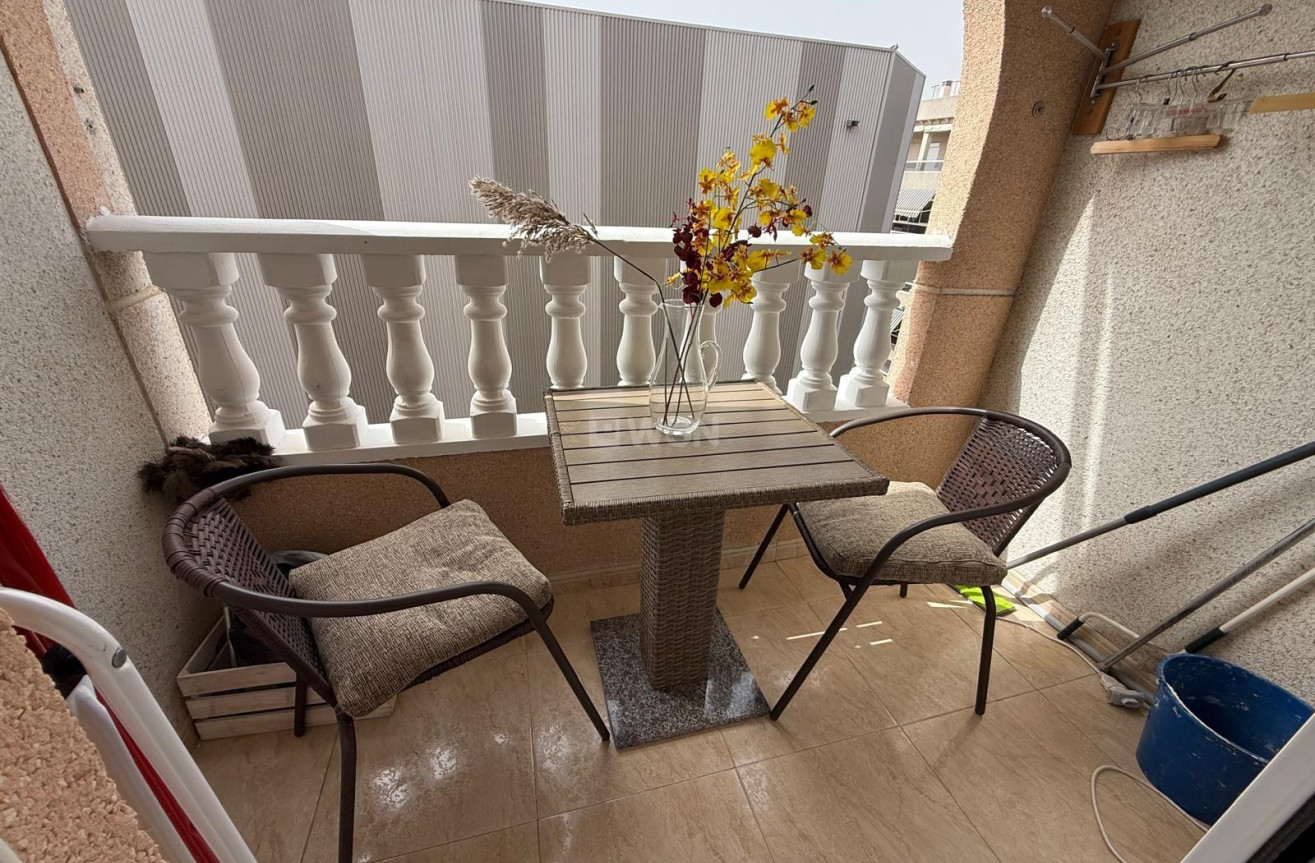 Resale - Apartment / flat - Torrevieja - Playa del Cura