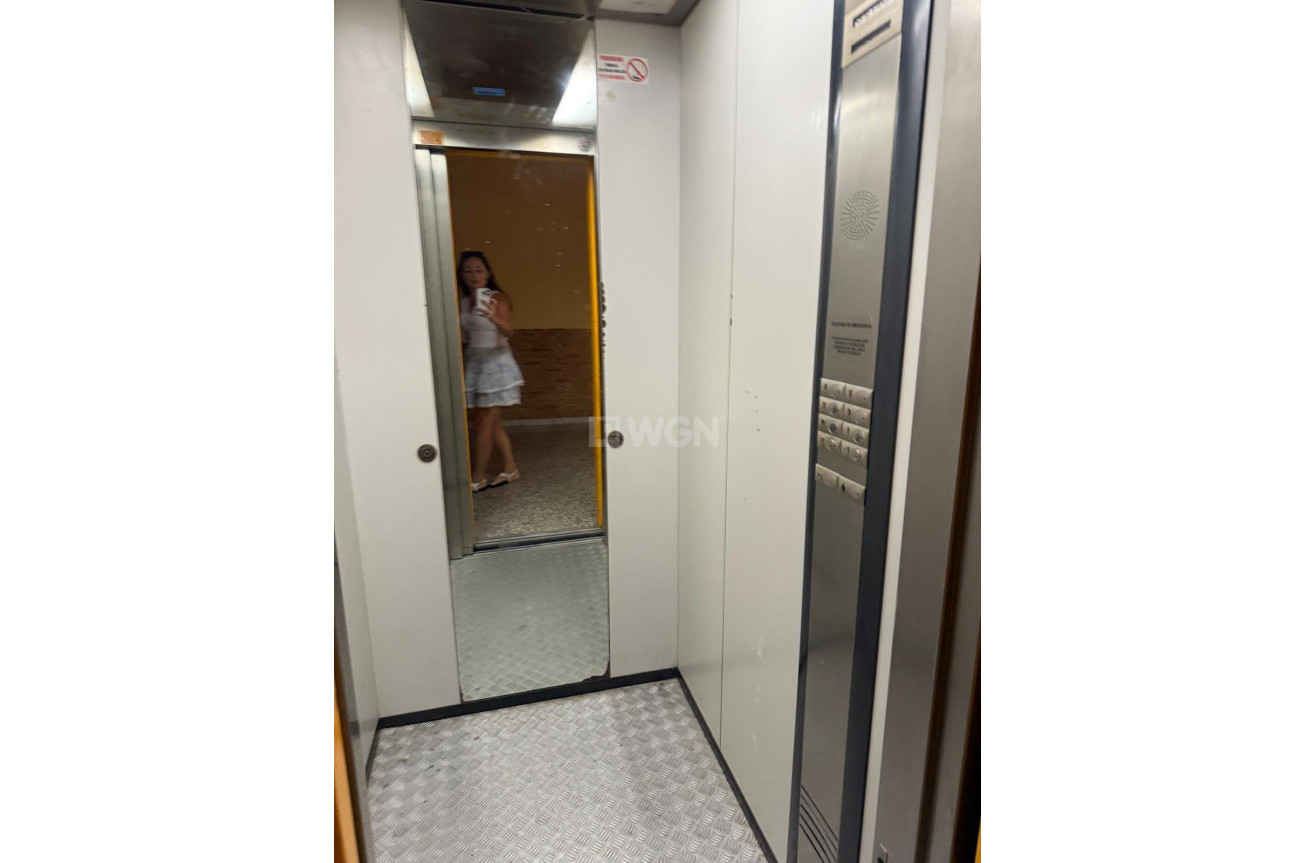 Resale - Apartment / flat - Torrevieja - Playa del Cura