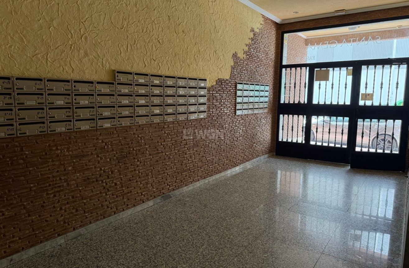 Resale - Apartment / flat - Torrevieja - Playa del Cura