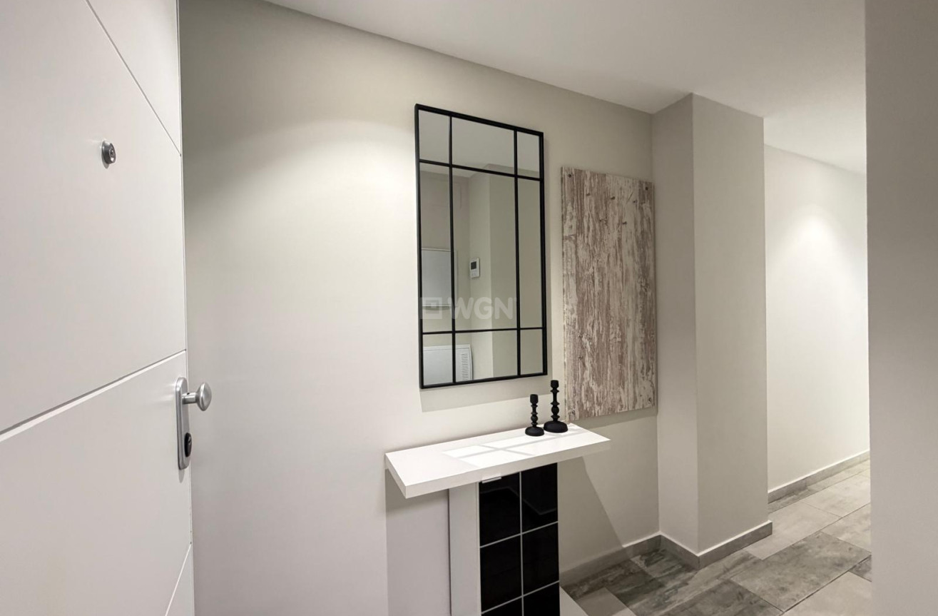 Resale - Apartment / flat - Torrevieja - Playa del Cura