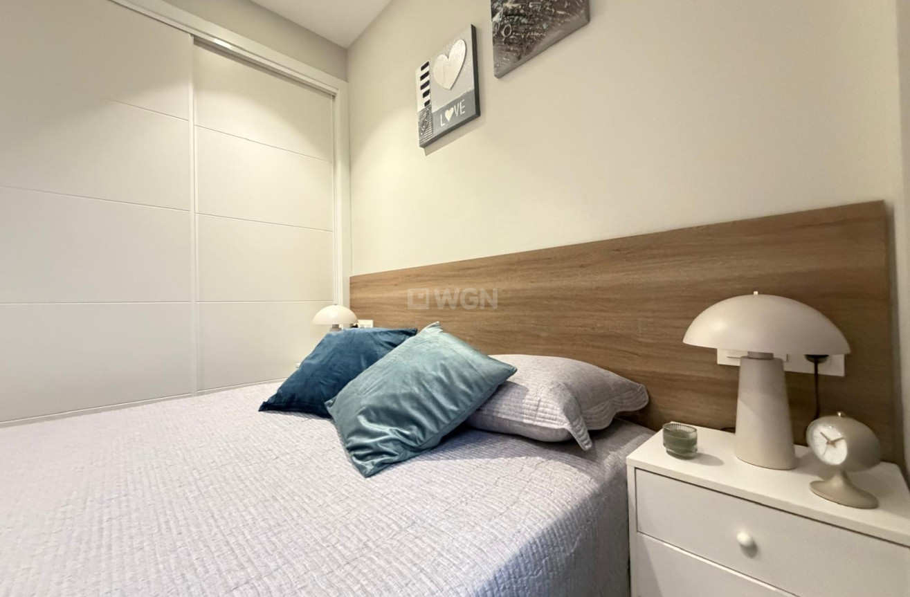 Resale - Apartment / flat - Torrevieja - Playa del Cura