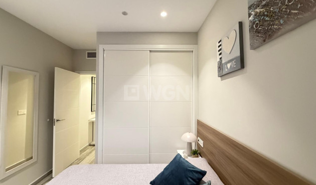 Resale - Apartment / flat - Torrevieja - Playa del Cura