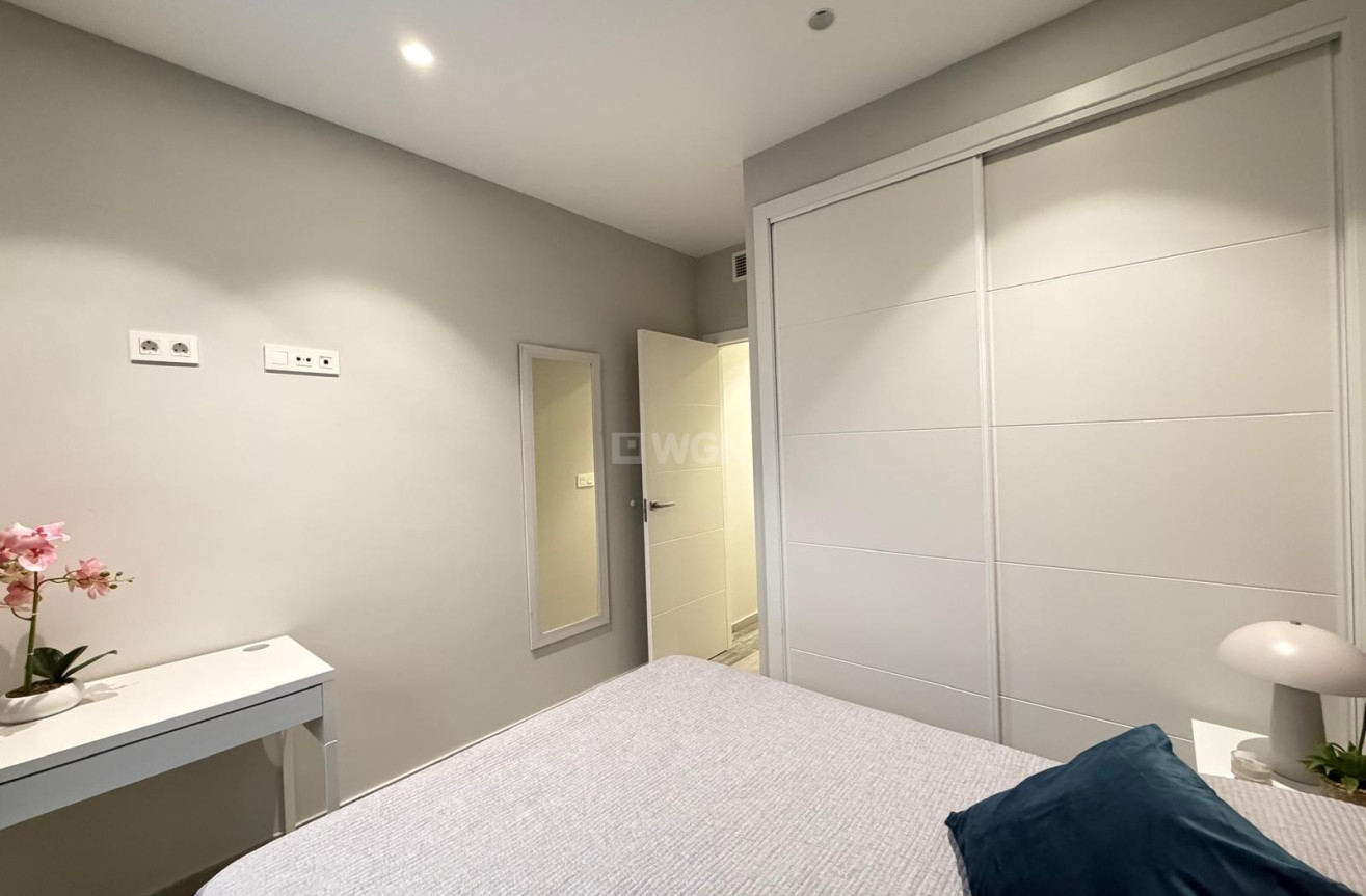 Resale - Apartment / flat - Torrevieja - Playa del Cura