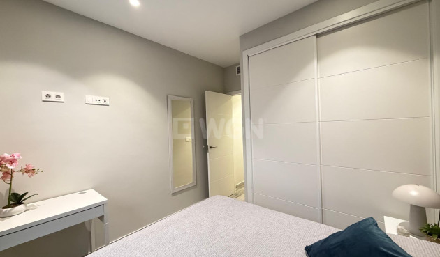 Resale - Apartment / flat - Torrevieja - Playa del Cura
