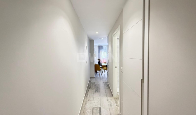 Resale - Apartment / flat - Torrevieja - Playa del Cura