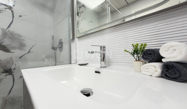 Resale - Apartment / flat - Torrevieja - Playa del Cura