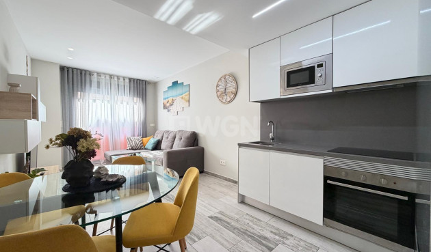 Resale - Apartment / flat - Torrevieja - Playa del Cura