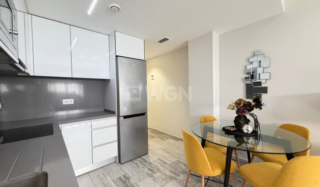 Resale - Apartment / flat - Torrevieja - Playa del Cura