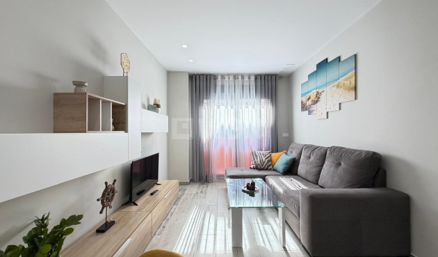 Resale - Apartment / flat - Torrevieja - Playa del Cura