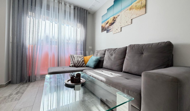 Resale - Apartment / flat - Torrevieja - Playa del Cura