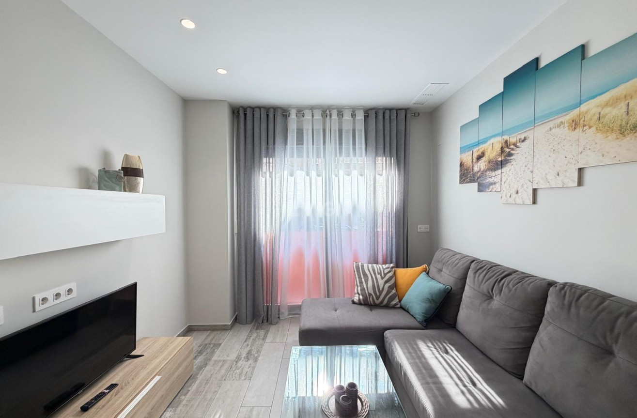 Resale - Apartment / flat - Torrevieja - Playa del Cura