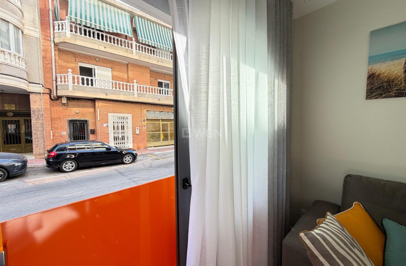 Resale - Apartment / flat - Torrevieja - Playa del Cura