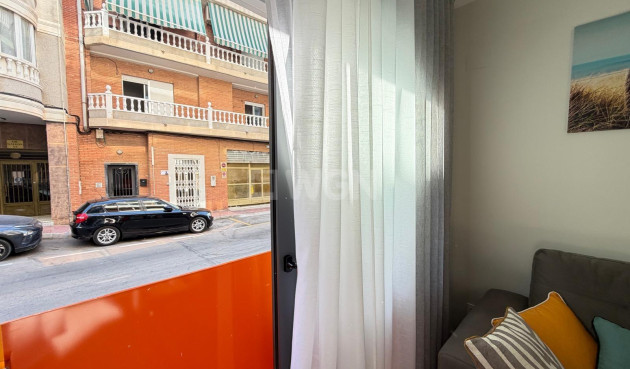Resale - Apartment / flat - Torrevieja - Playa del Cura