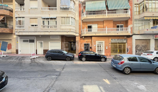 Resale - Apartment / flat - Torrevieja - Playa del Cura