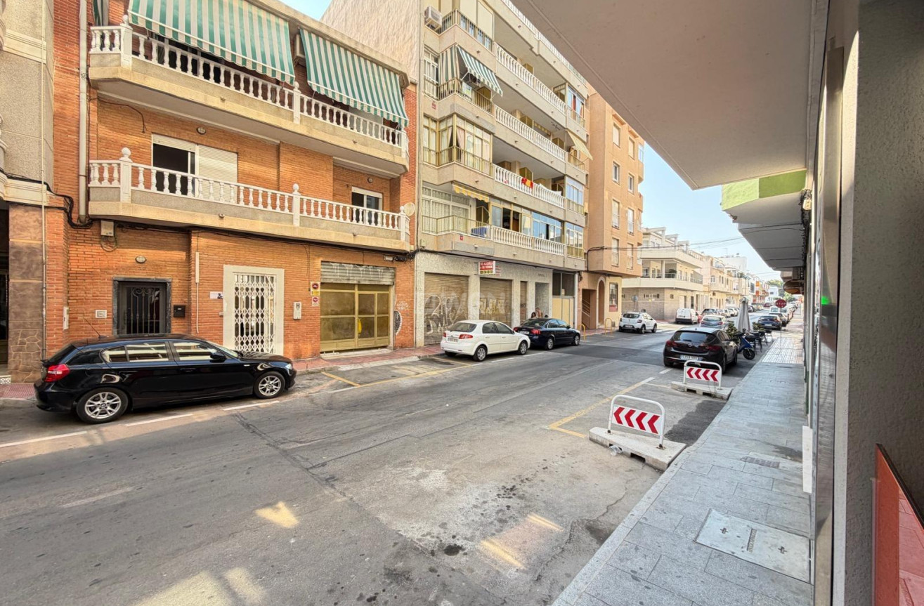 Resale - Apartment / flat - Torrevieja - Playa del Cura