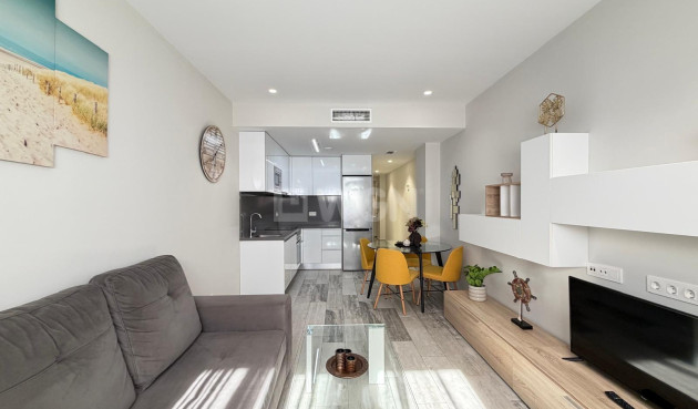 Resale - Apartment / flat - Torrevieja - Playa del Cura
