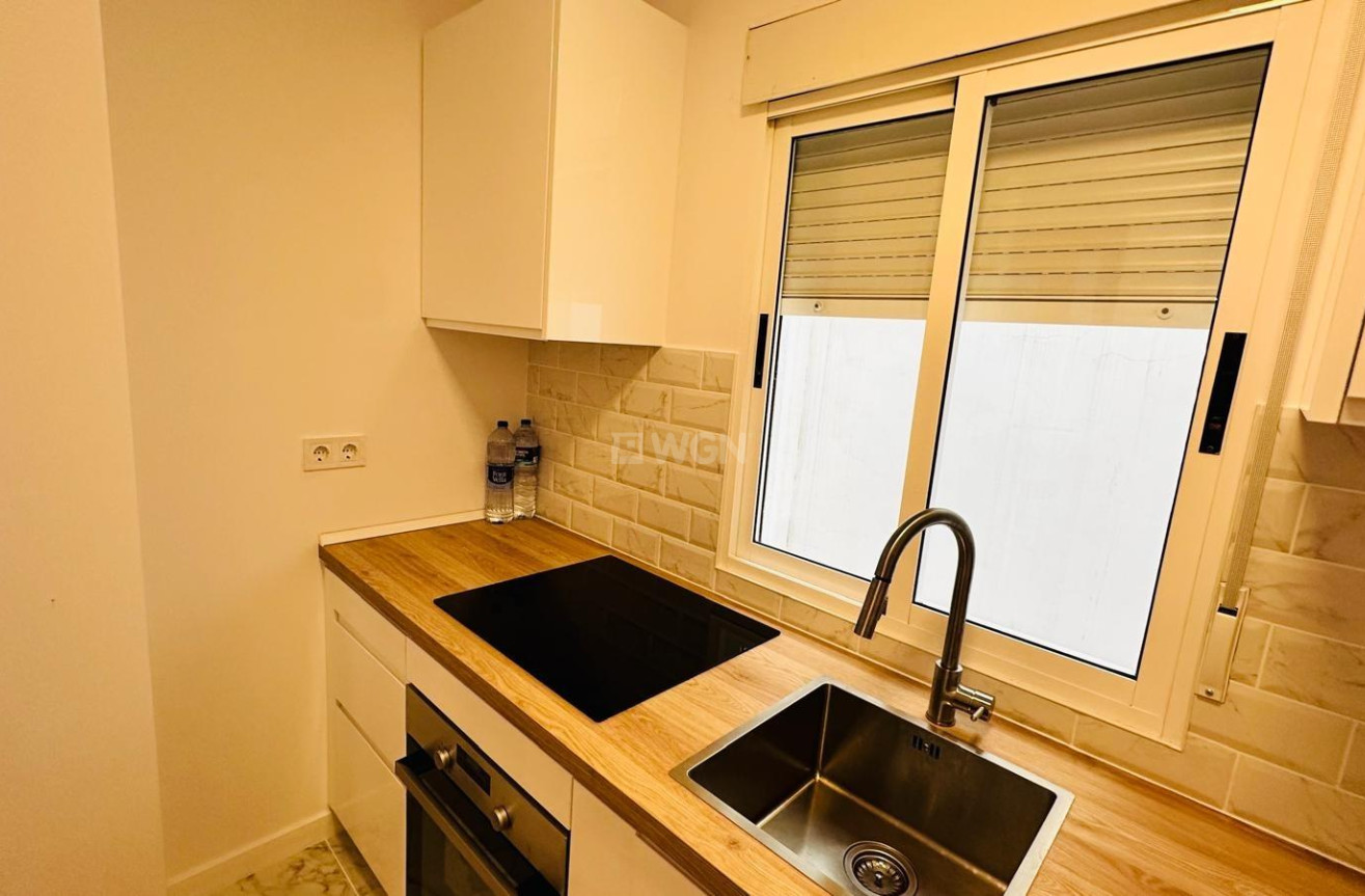 Odsprzedaż - Mieszkanie w bloku - Torrevieja - Acequion