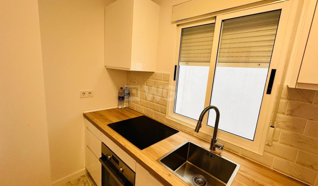Odsprzedaż - Mieszkanie w bloku - Torrevieja - Acequion