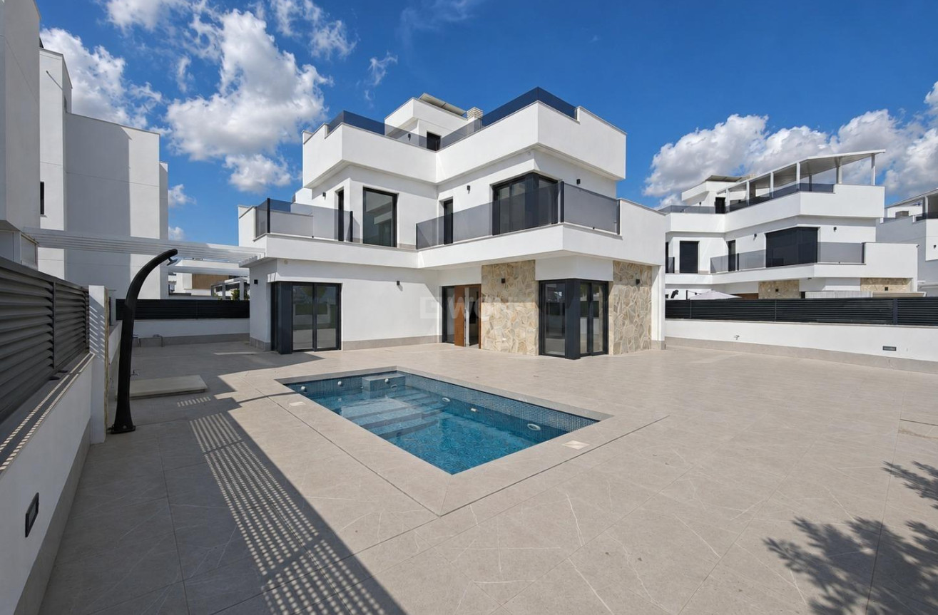 Resale - Villa - Los Alcázares - Dolores de Pacheco-Santa Rosalía