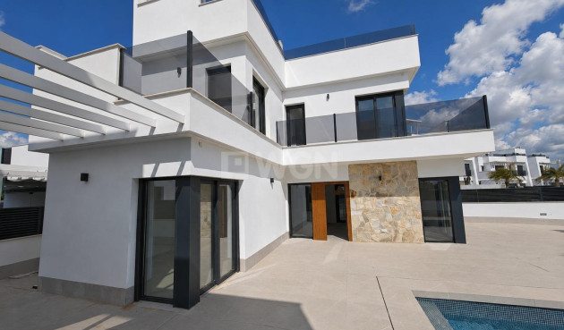 Resale - Villa - Los Alcázares - Dolores de Pacheco-Santa Rosalía