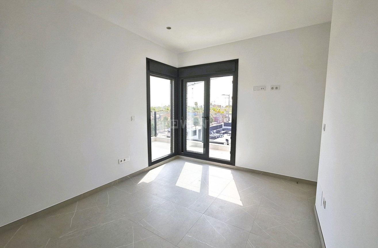 Resale - Villa - Los Alcázares - Dolores de Pacheco-Santa Rosalía