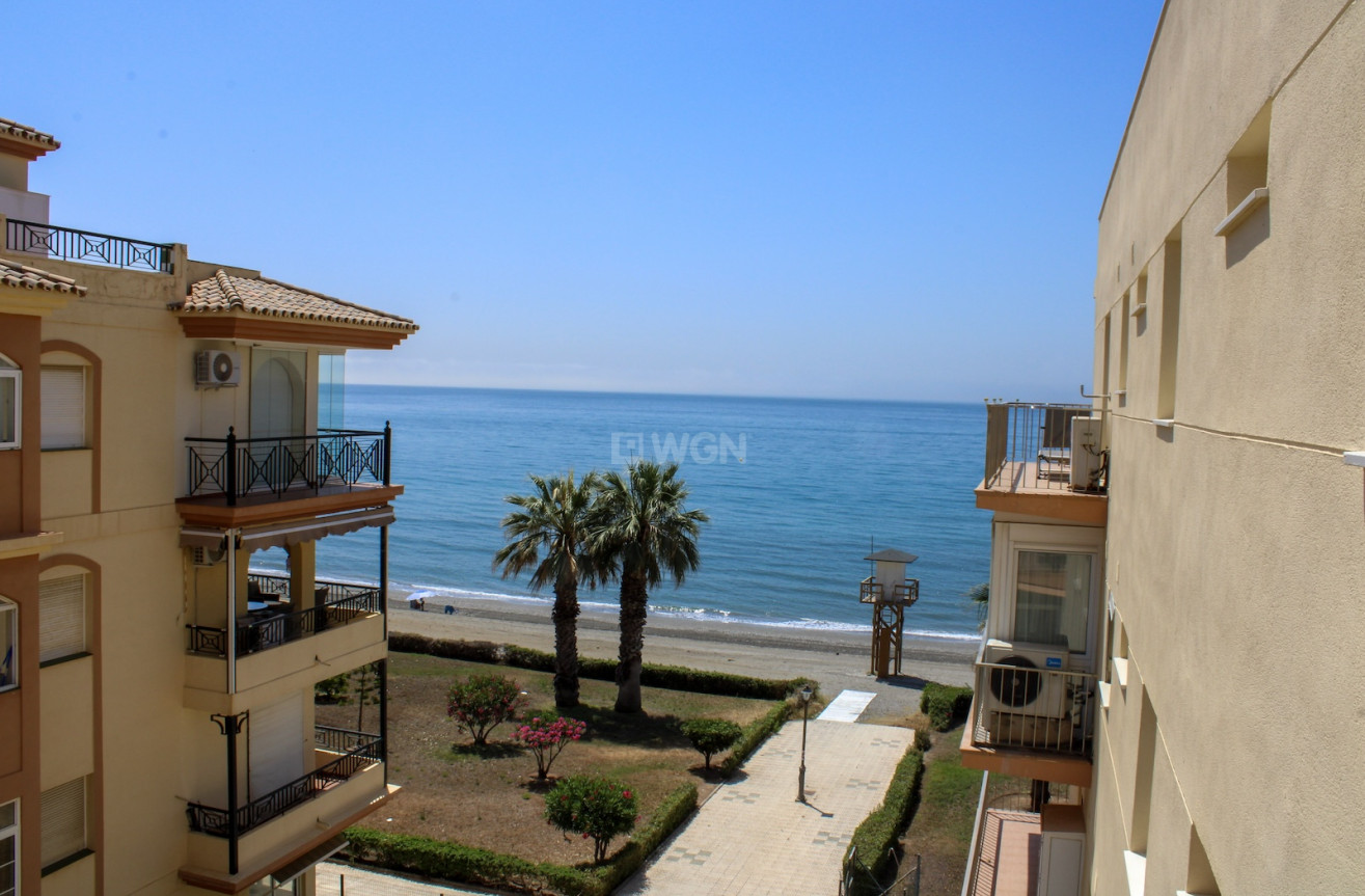Resale - Apartment / flat - Torrox Costa - Costa del Sol