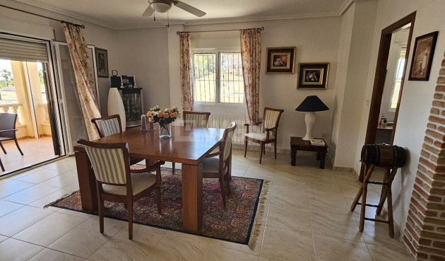 Odsprzedaż - Villa - Pinar de Campoverde - Inland