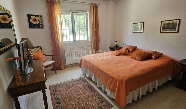 Odsprzedaż - Villa - Pinar de Campoverde - Inland