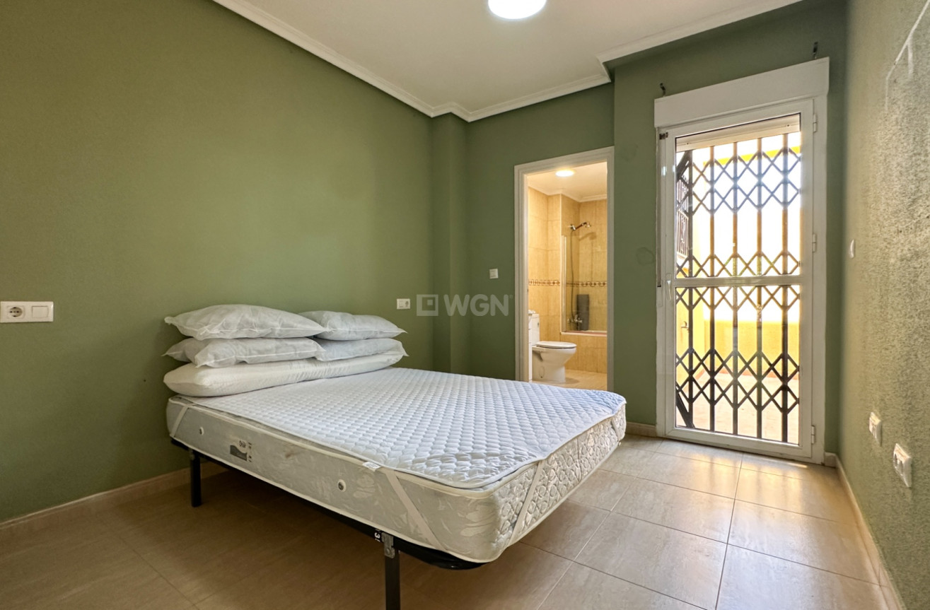 Odsprzedaż - Bungalow - Daya Nueva - Costa Blanca