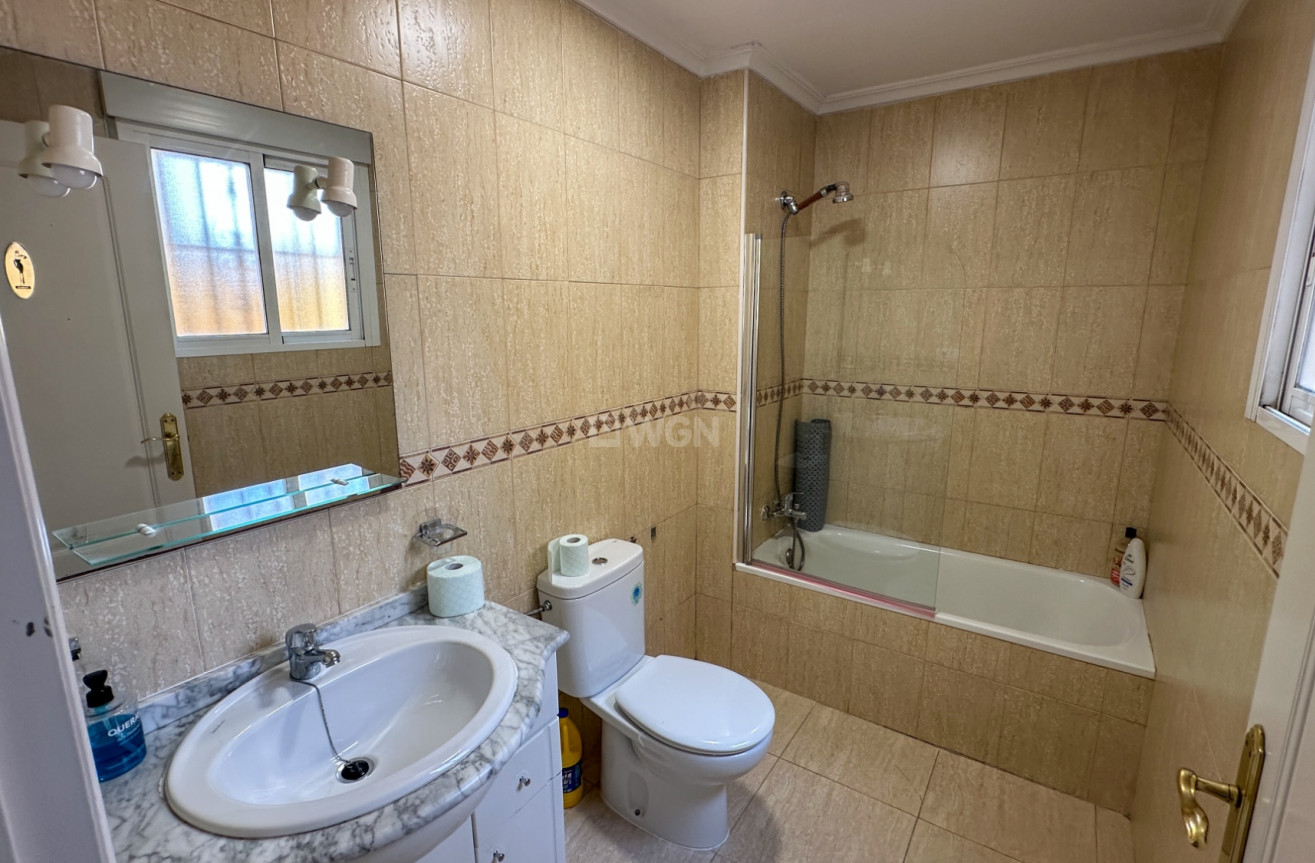 Odsprzedaż - Bungalow - Daya Nueva - Costa Blanca