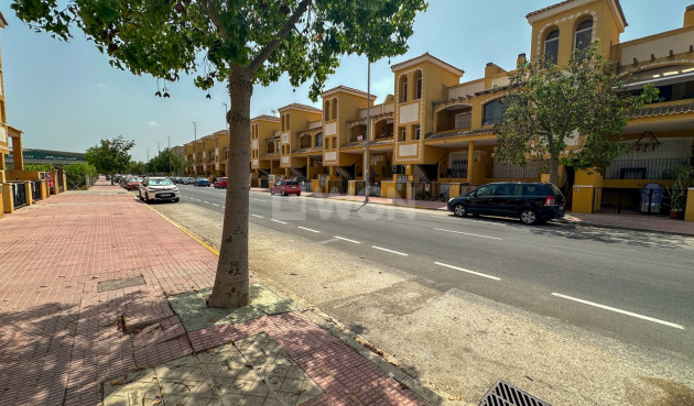 Odsprzedaż - Bungalow - Daya Nueva - Costa Blanca