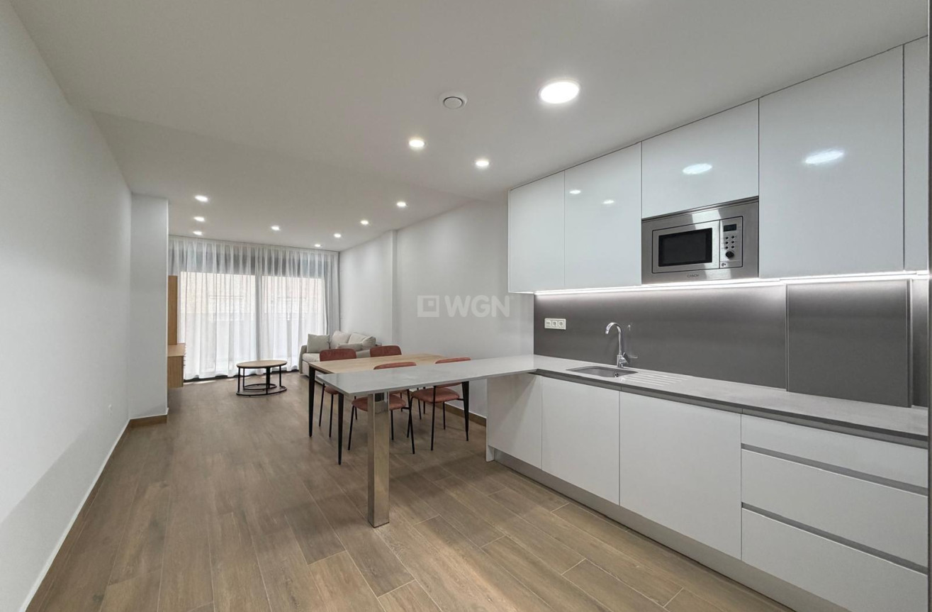 Reventa - Apartamento / piso - Torrevieja - Estacion De Autobuses