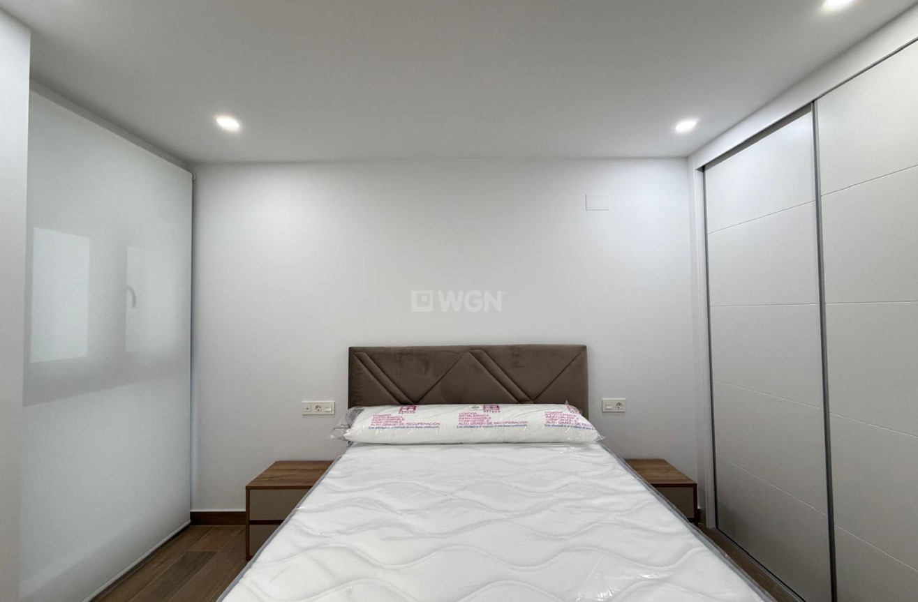 Reventa - Apartamento / piso - Torrevieja - Estacion De Autobuses