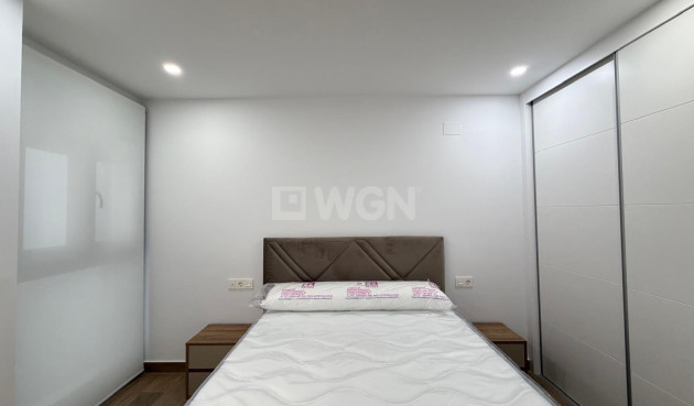 Reventa - Apartamento / piso - Torrevieja - Estacion De Autobuses