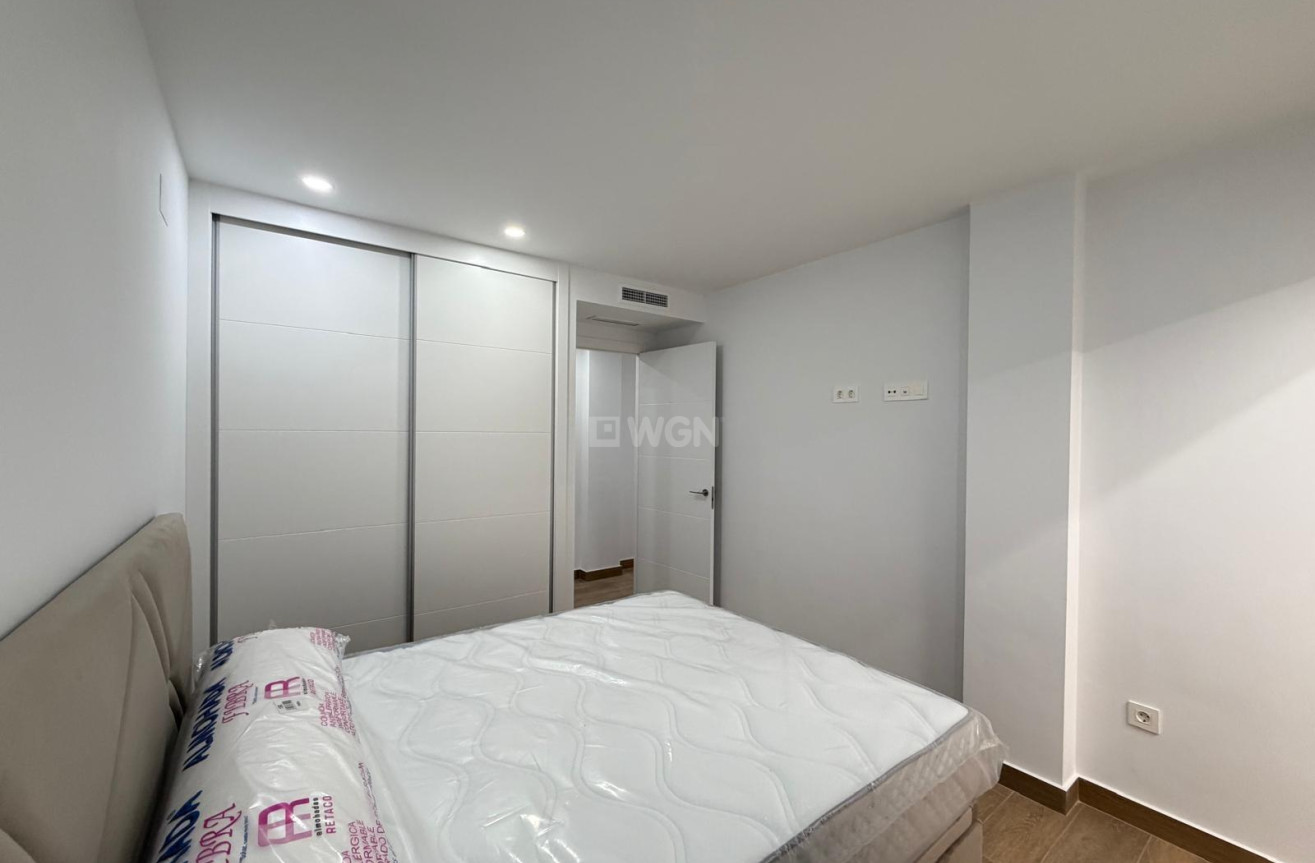 Reventa - Apartamento / piso - Torrevieja - Estacion De Autobuses