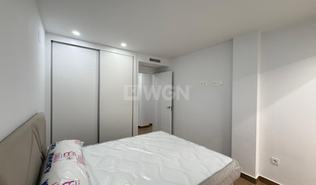 Reventa - Apartamento / piso - Torrevieja - Estacion De Autobuses